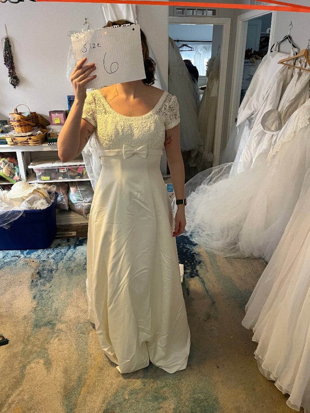 Vintage Adorable wedding Dress Size 6 (Dress #16)
